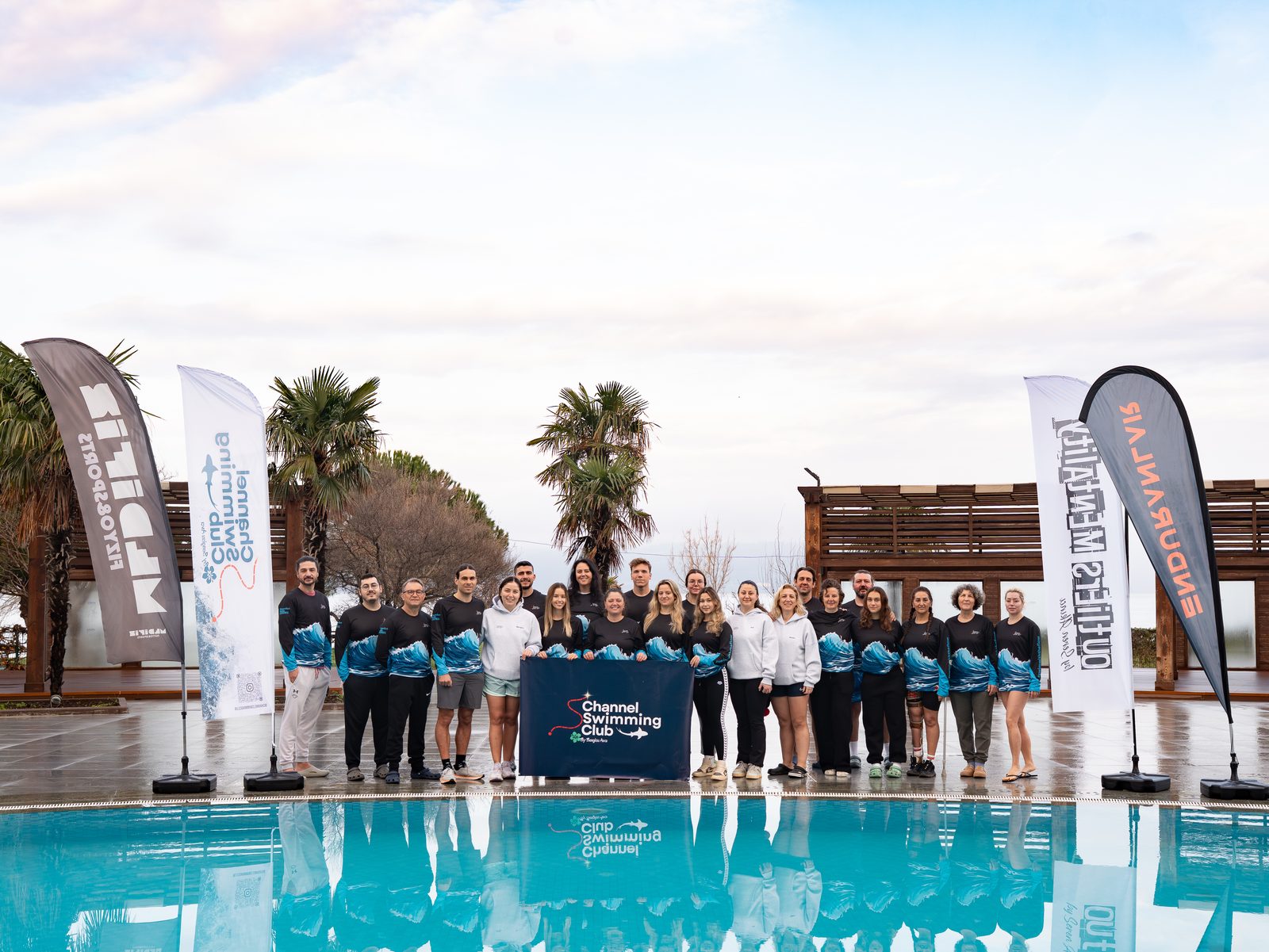Dr. Seren Akıncı ve Channel Swimming Club ekibi